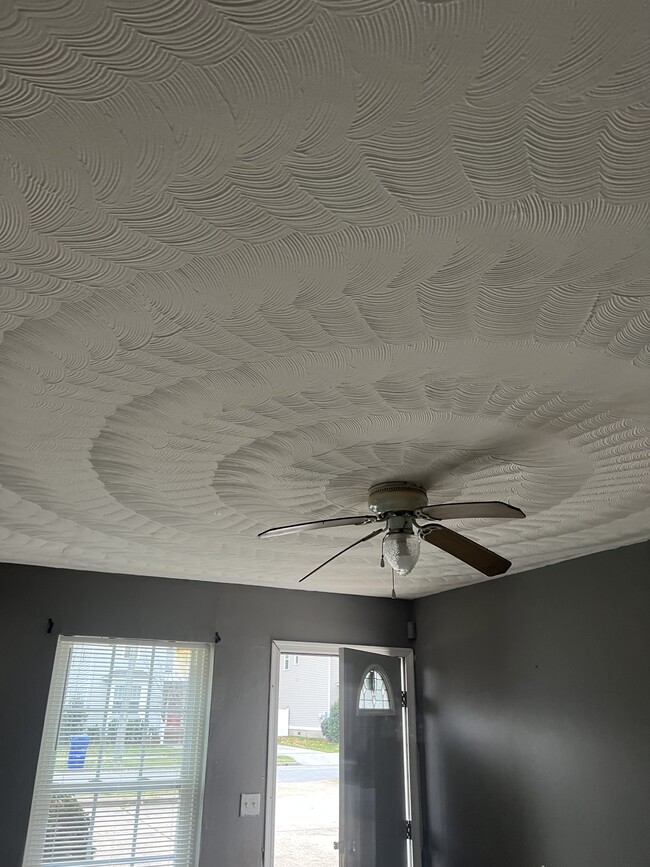 222 W 34th St unit B, Norfolk, VA 23504 - photo 4