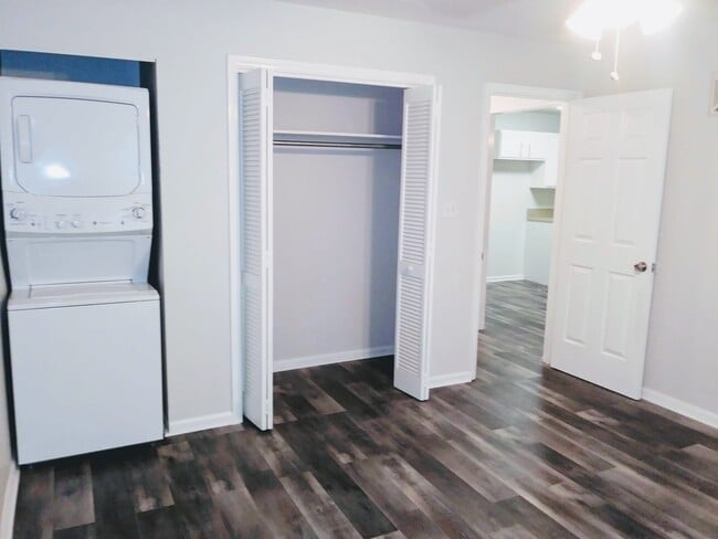 Washer/Dryer in unit