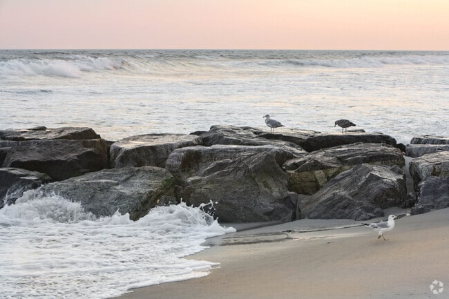The Atlantic Beach is just four miles from Oceanside, NY.