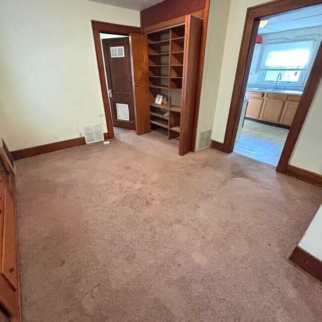 203 S Homer St unit B, Lansing, MI 48912 - photo 7