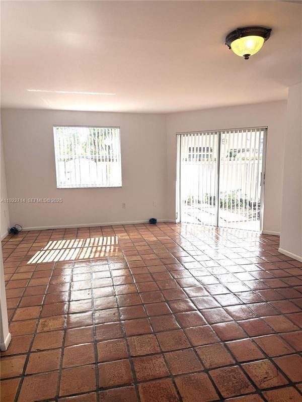 6860 SW 45th Ln, Miami, FL 33155 - photo 2