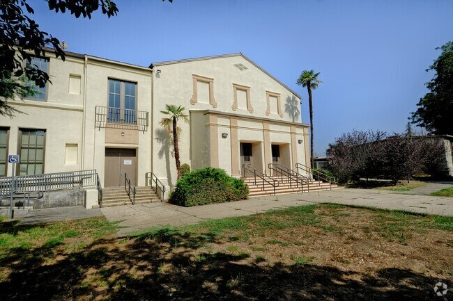 Willard Elementary School in San Pasqual is where every student shines academically.