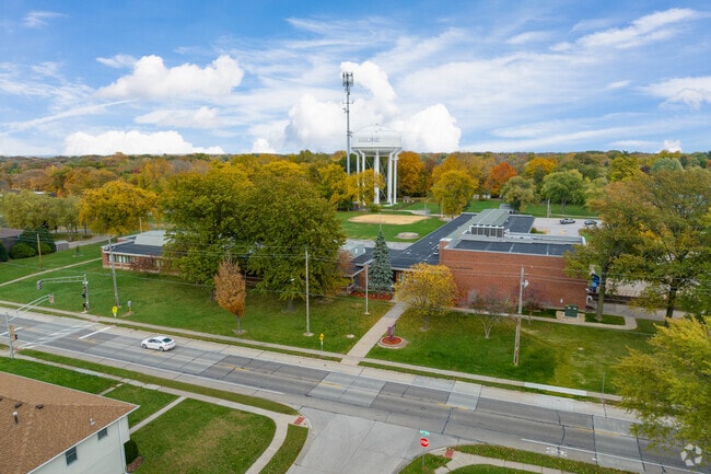 Students at Washington Elementary School have access to various extracurricular activities.