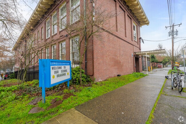 Lowell Elementary School