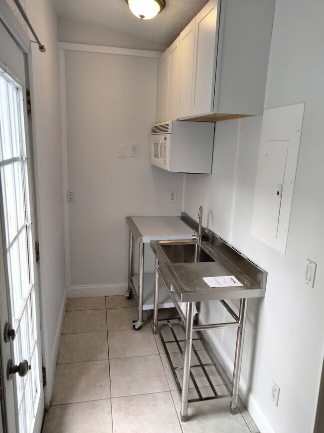 NEW KITCHENETTE