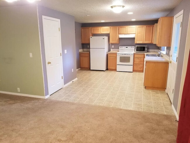 5386 Burbank St N, Keizer, OR 97303 - photo 3