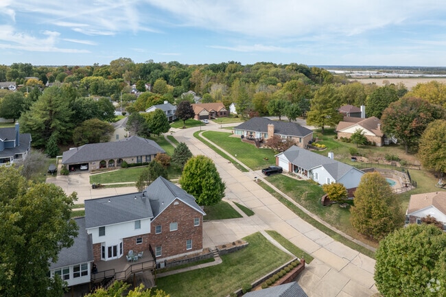 Old Town Saint Charles is on the boarder of the bustle of St. Charles county and open farmland.
