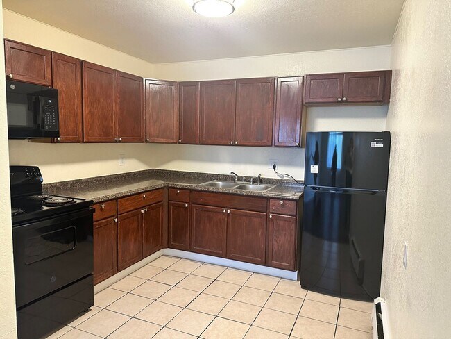 Del Mar Garden, Aurora, CO 80011 - photo 2