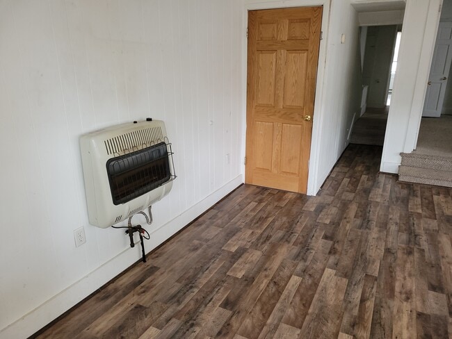 510 Chestnut St unit 510 1/2 Chestnut Str, Sunbury, PA 17801 - photo 4