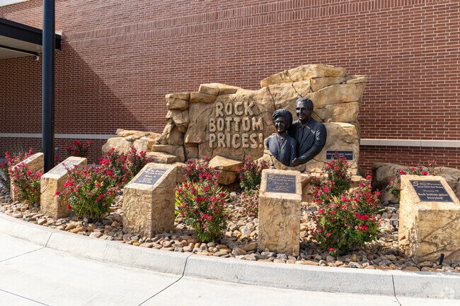 Crest Foods near Chisholm Run-Siena offers 24-hour grocery shopping.