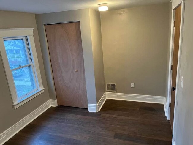 1826 5th St unit 2, Wyandotte, MI 48192 - photo 7