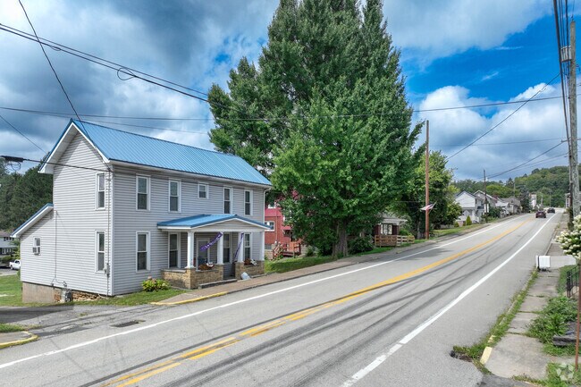 Beallsville is a safe and walkable neighborhood.