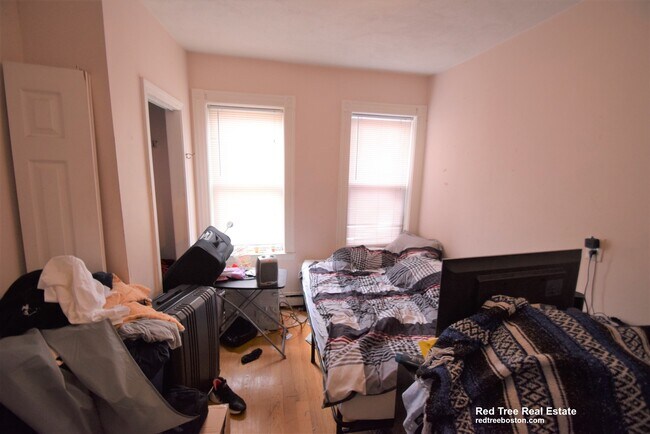 9 Warwick St, Roxbury Crossing, MA 02120 - photo 6