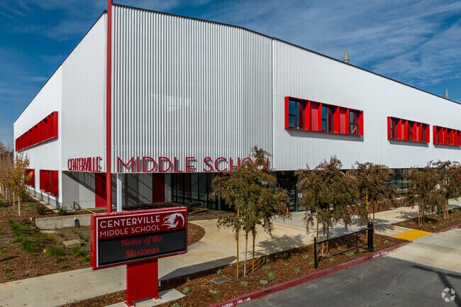 Centerville Middle School is the home of the mustangs in Parkmont.