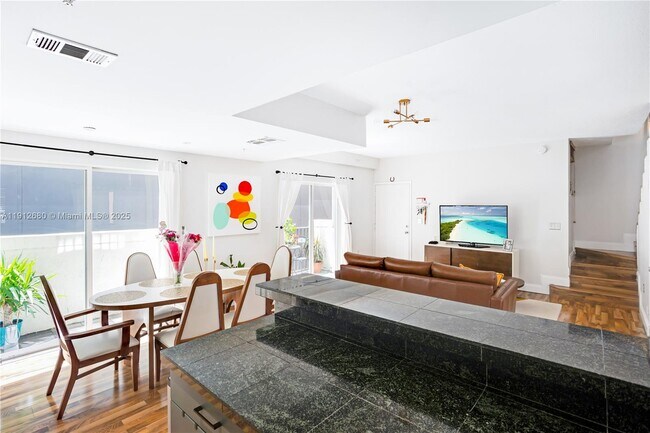 1611 SW 2nd Ct, Miami, FL 33129 - photo 7