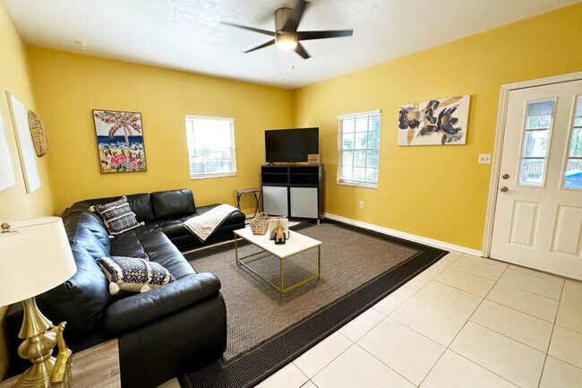 408 NW 5th Ave unit ID1359111P, Gainesville, FL 32601 - photo 2