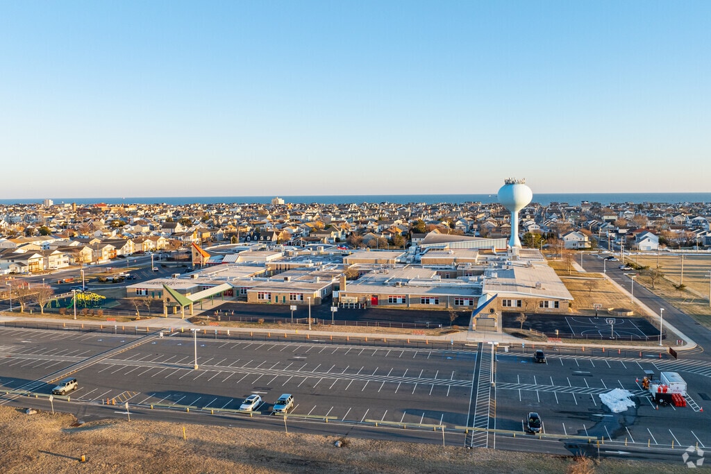 Ventnor Elementary School has received an overall rating of B from Niche.