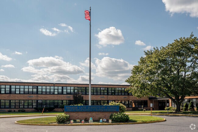 Kramer Lane Elementary School has 389 students in K-5 with a student-teacher ratio of 14:1.