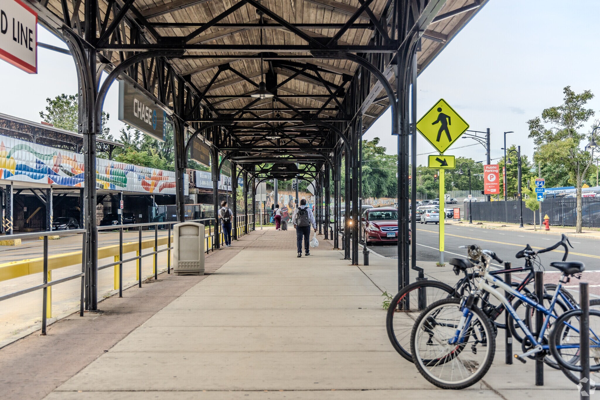 Bus lines weave throughout the neighborhood, with Interstates 84 and 91 to the west and east.