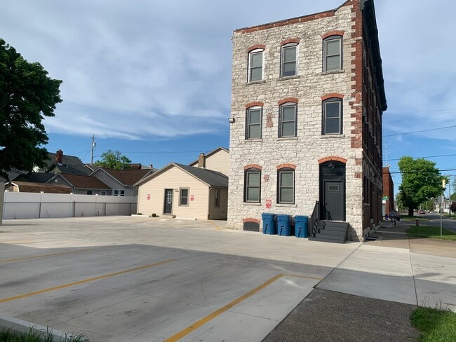 1031 Hancock St, Sandusky, OH 44870 - photo 6