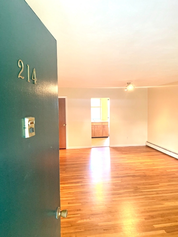 77 Pitman St Unit 203, Providence, RI 02906