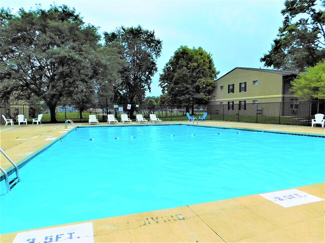 Clear Point Gardens, Columbus, OH 43224 - photo 5