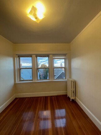 46 Babcock St Unit 6, Brookline, MA 02446