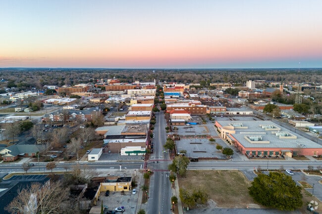 East Sumter is located directly east of Downtown Sumter.