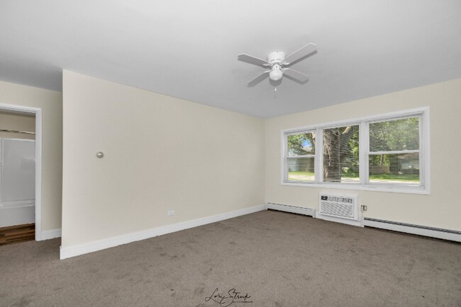 3709 James St unit 2, McHenry, IL 60050 - photo 5