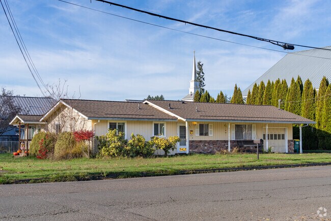 Ranch-style homes are common in Vernonia.
