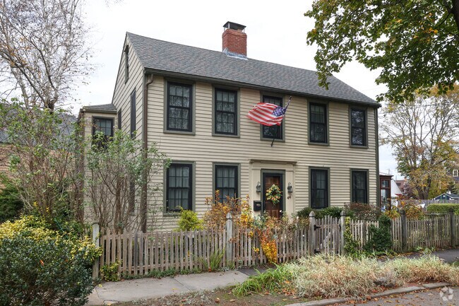 Colonial homes are common in the Newbury neighborhood.