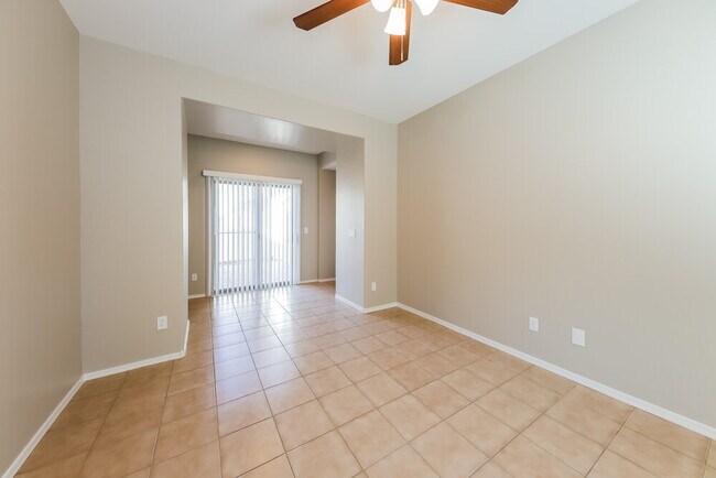 10239 W Via Del Sol, Peoria, AZ 85383 - photo 4
