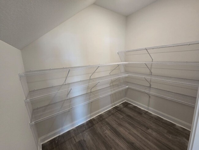 505 N Halifax Ct, Clarksville, TN 37040 - photo 5