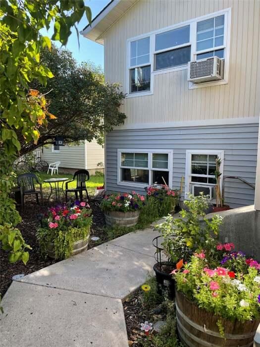 1949 S 9th St W Unit B, Missoula, MT 59801