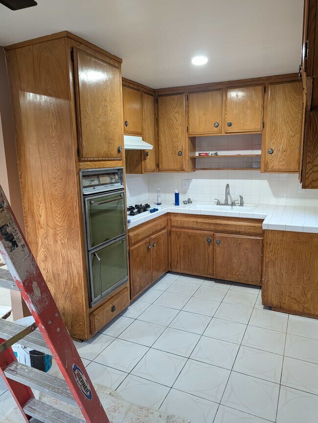 704 Oakford Dr unit 704 Front, East Los Angeles, CA 90022 - photo 4