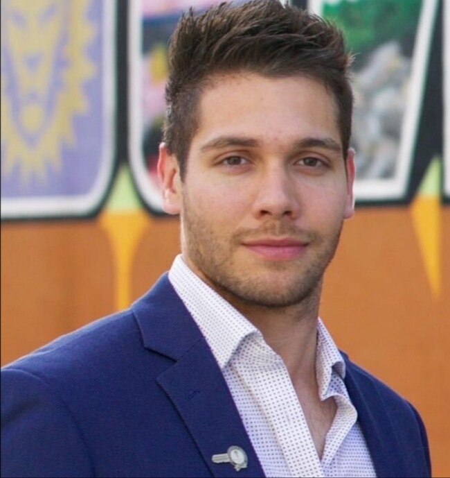 Agent Photo