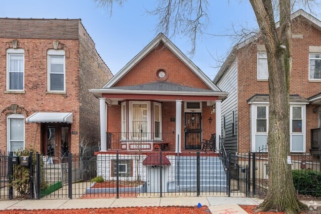 A worker's cottage is a common architectural style in Tri-Taylor.