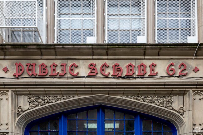 Woodstock: PS 62 Inocensio Casanova has  a student/teacher ratio of 9.4:1.