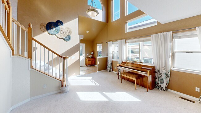 2268 Palm Dr unit B, Colorado Springs, CO 80918 - photo 2