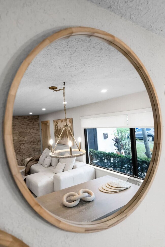 6450 Perry St unit ID1372363P, Hollywood, FL 33024 - photo 5