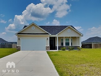 105 Palmer St, Springfield, GA 31329