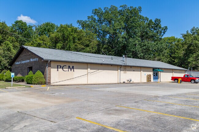 Paducah Cooperative Ministry offers a helping hand to those in need in Paducah, Kentucky.