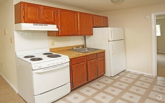 4118 Southway Ln, Triangle, VA 22172