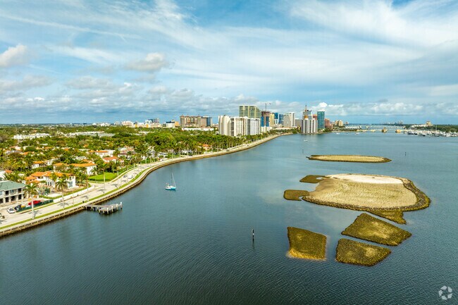 Grandview Heights is located on Lake Worth Lagoon.