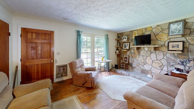 3940 Harmony Church Rd, Gainesville, GA 30507 - photo 2