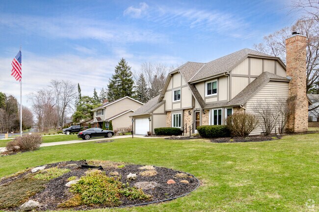 Single-family traditional homes built in the 1950s are common in Wind Point.