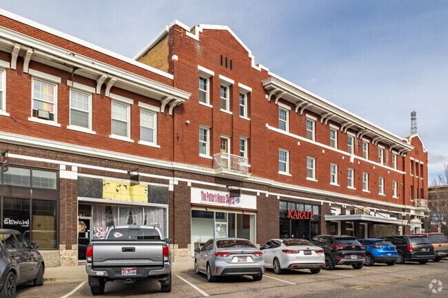 Find dozens of locally owned retailers in downtown Blackfoot.