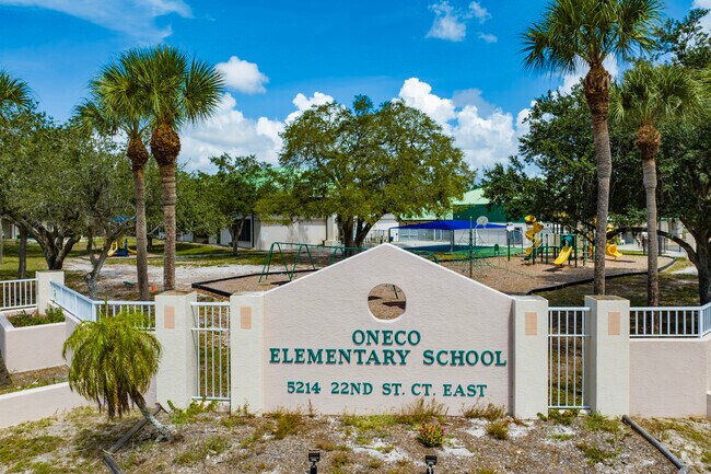 Oneco Elementary has a 13-to-1 student-to-teacher ratio.