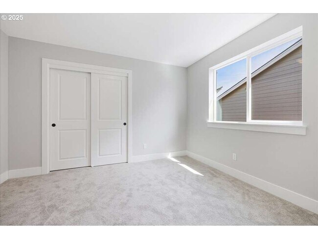 769 SW 49th Dr, Gresham, OR 97080 - photo 7