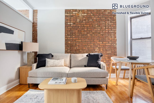 52 Barrow St unit FL3-ID1275, New York, NY 10014 - photo 2